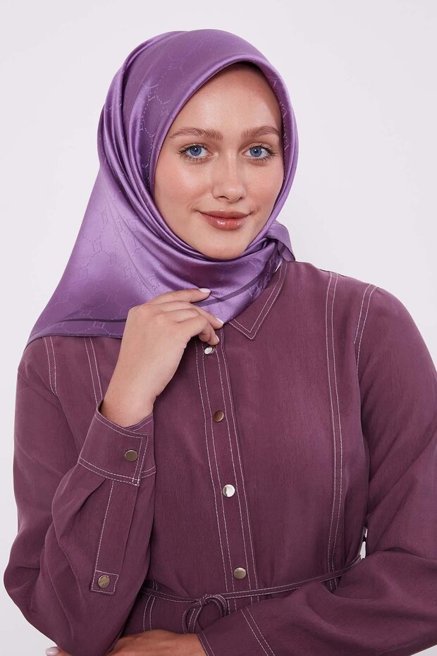 وشاح حريري بنمط قرص العسل البنفسجي - 3