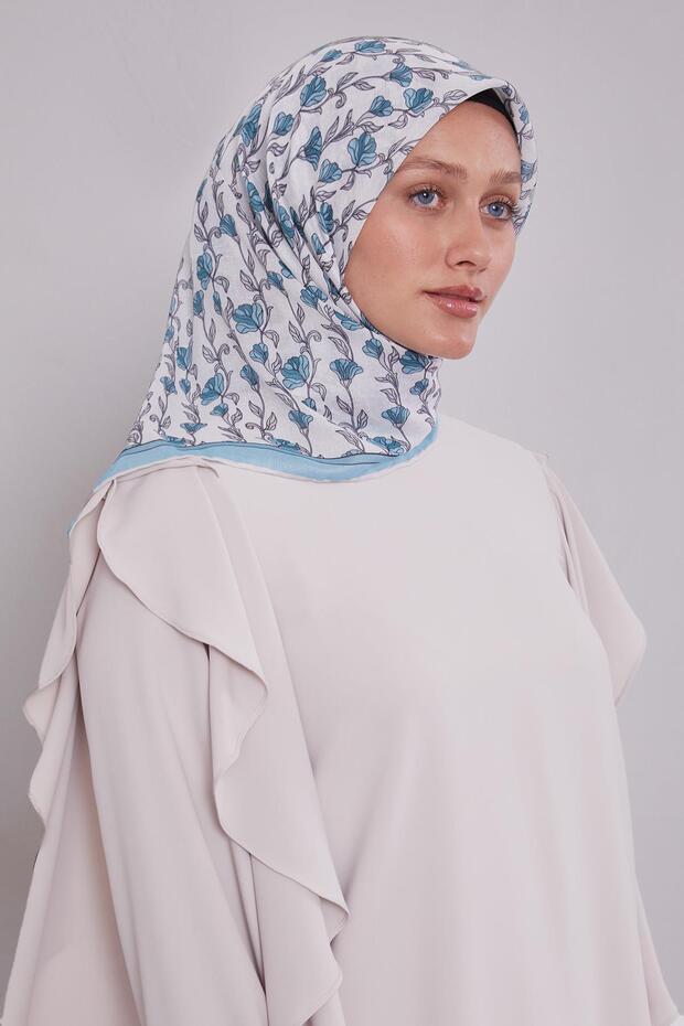 وشاح ناعم بنمط السروج الفيروزية