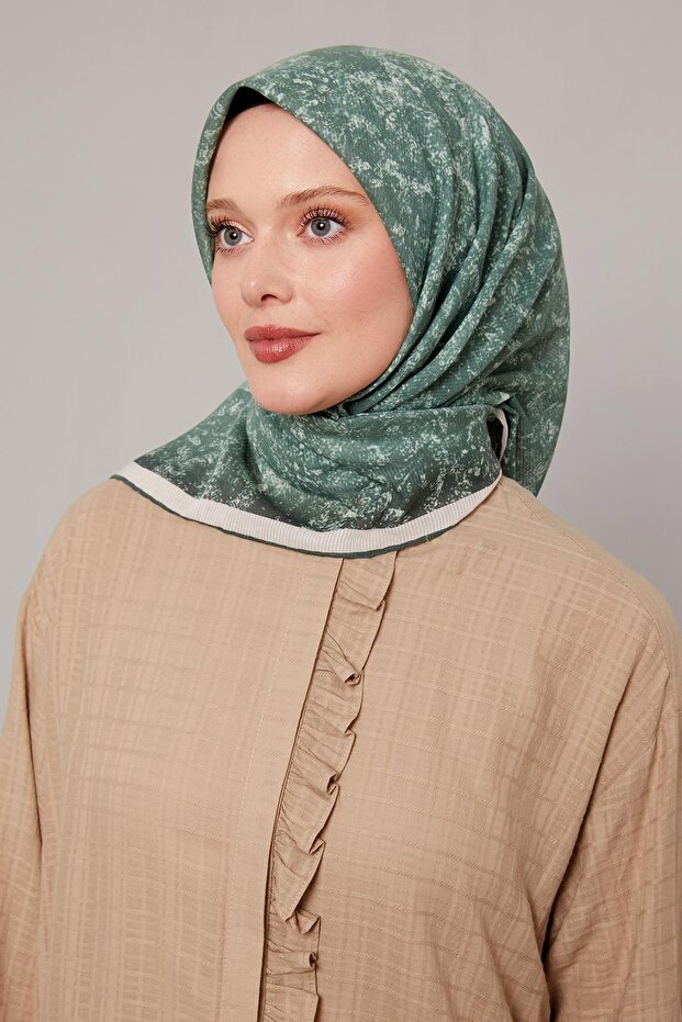 وشاح قطني بنمط الباتيك الأخضر - 3