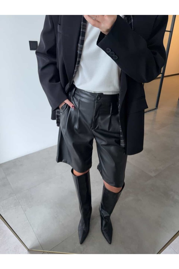 SİYAH DERİ BERMUDA ŞORT - 1