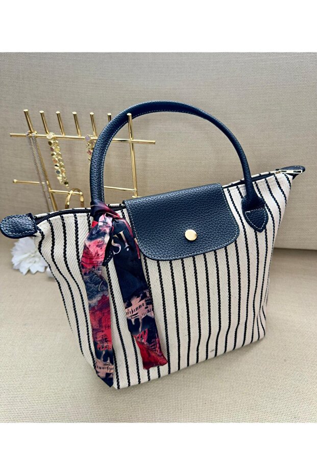 حقيبة على الطراز الفرنسي - 1