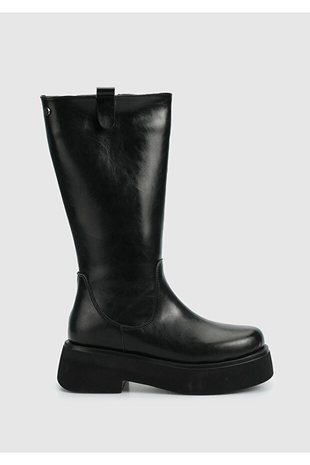 Siyah Kadın Bot - 1