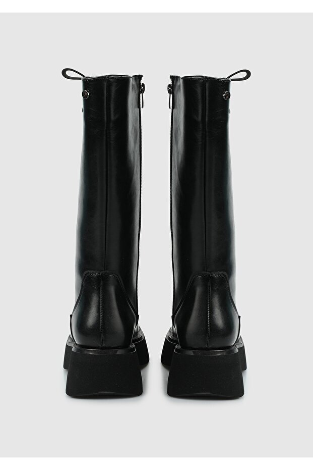 Siyah Kadın Bot - 4