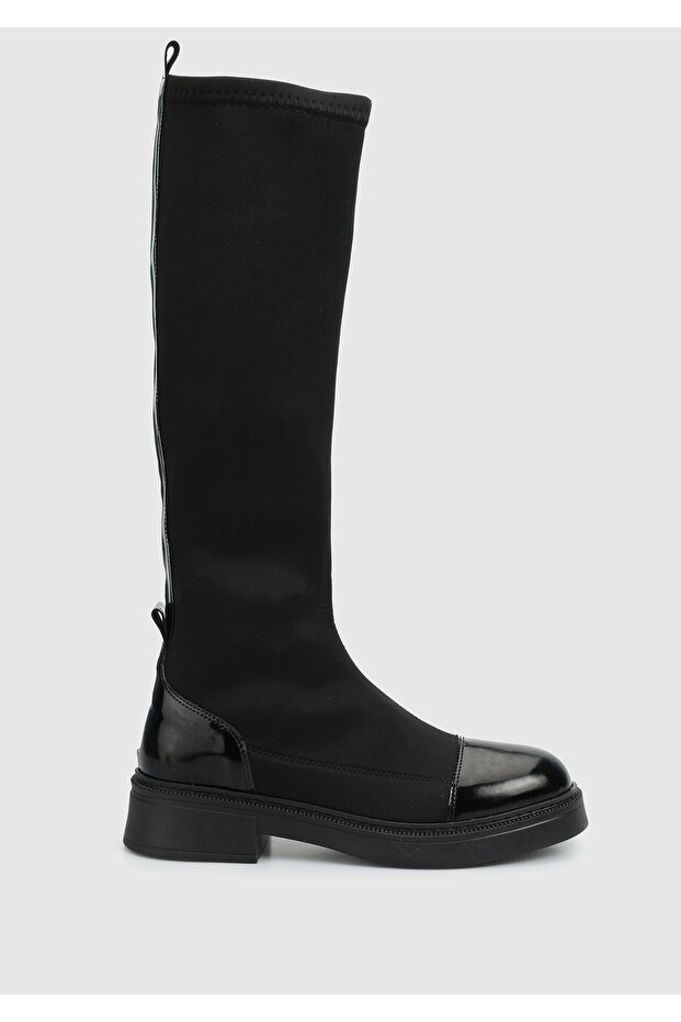 Siyah Kadın Bot - 1