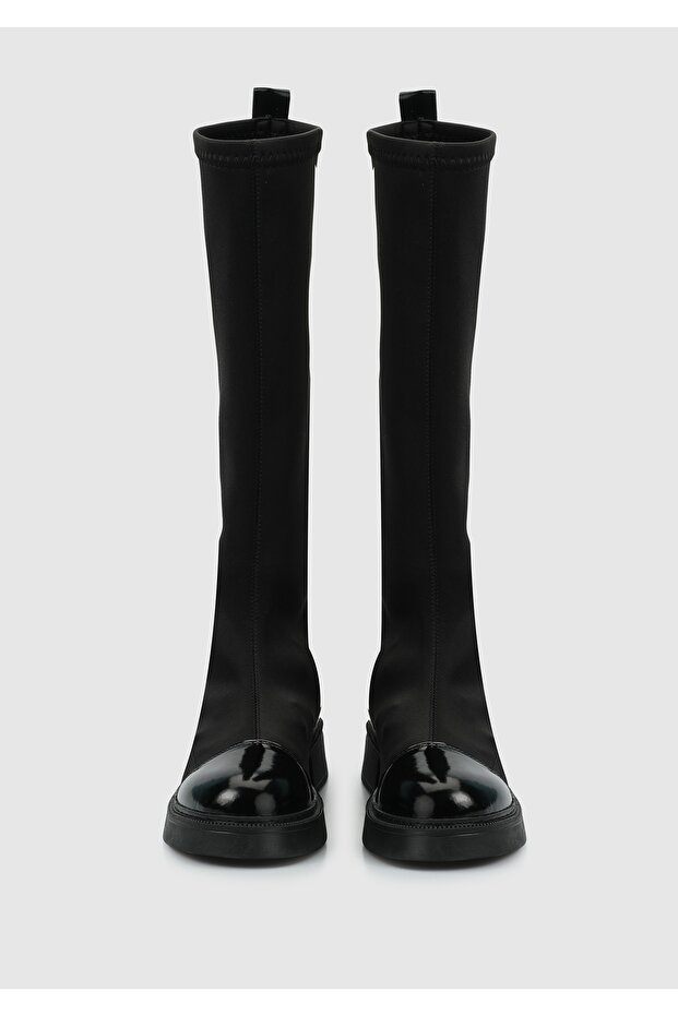 Siyah Kadın Bot - 3