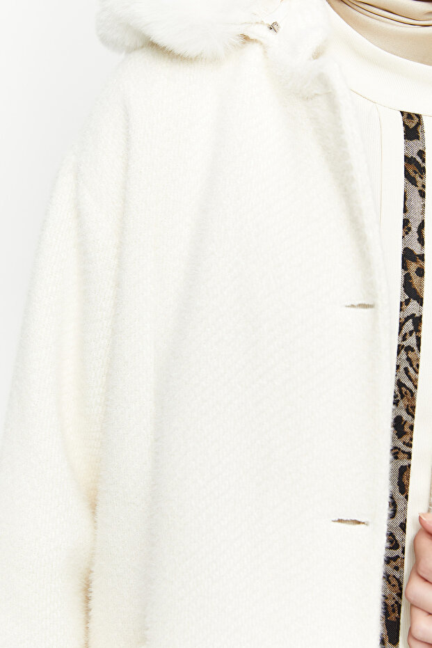 Çıkarılabilir Kapüşonu Kürklü Kaban - 5