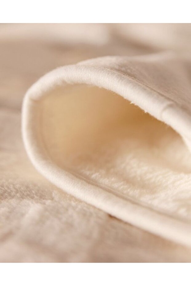 Clementine Mink Emboss Double Blanket - Ecru - 5