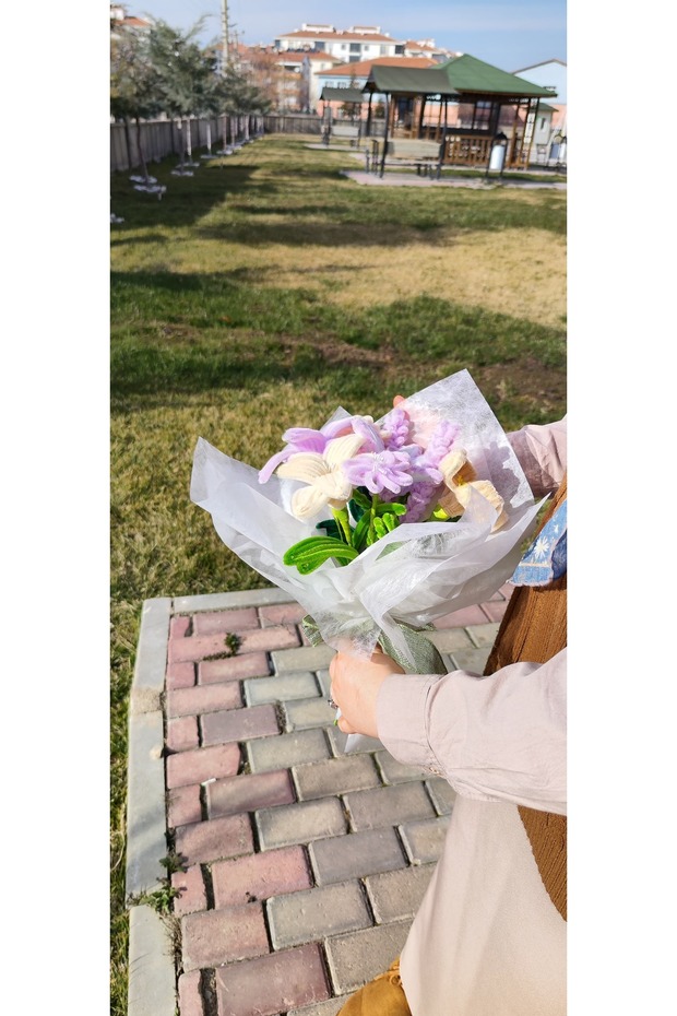 Solmayan Hediye Buketi Şönil Çiçekler - 6