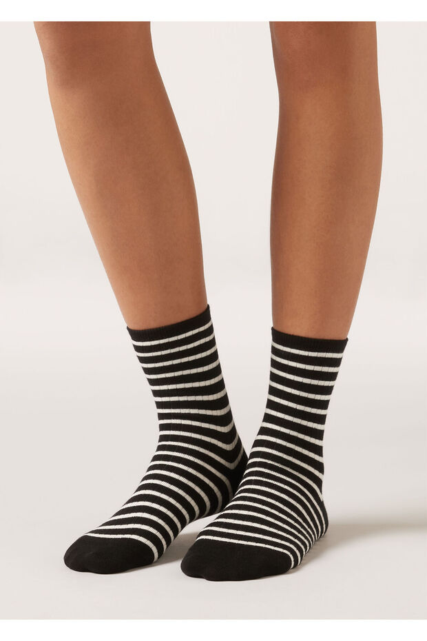 جوارب مخططة - 1
