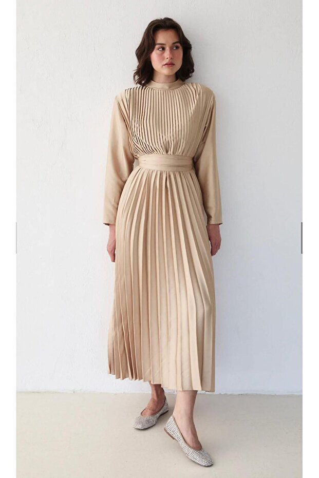 PİLİSELİ SATEN ELBİSE - 3