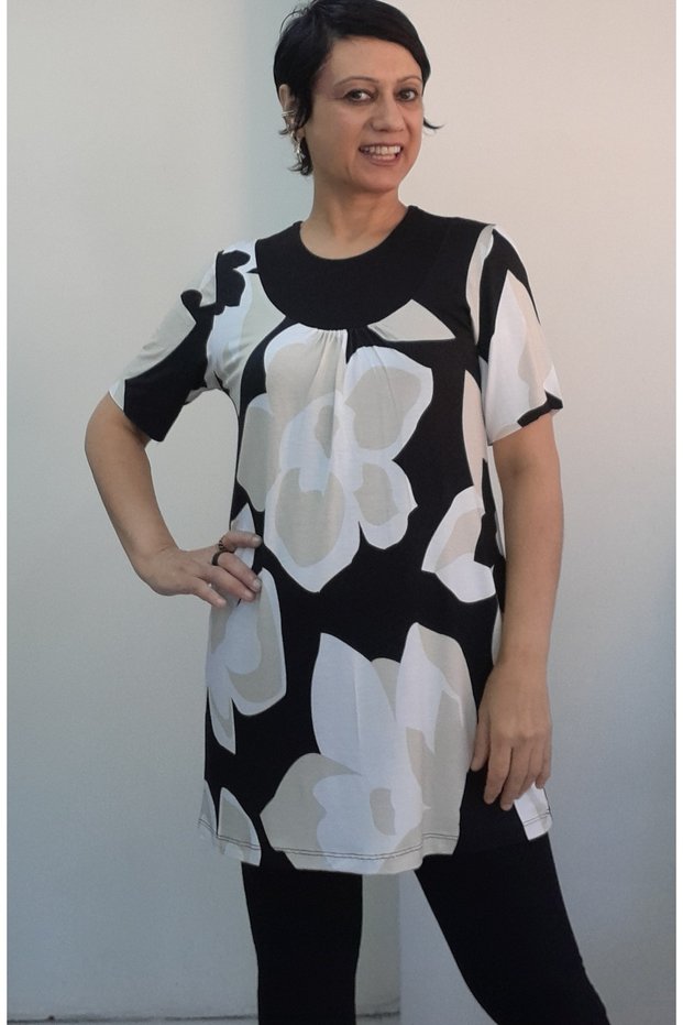 Black and White Floral Print Front Robasi Black Color Block Front Gathered Combed Viscose T-Shirt