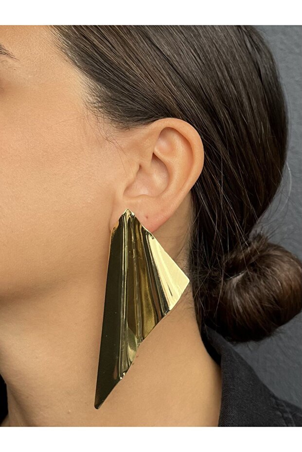 أقراط كبيرة منقوشة على شكل جناح - 2