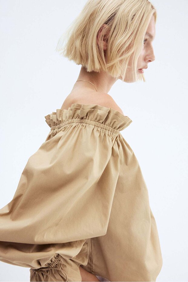 Off-the-shoulder poplin blouse