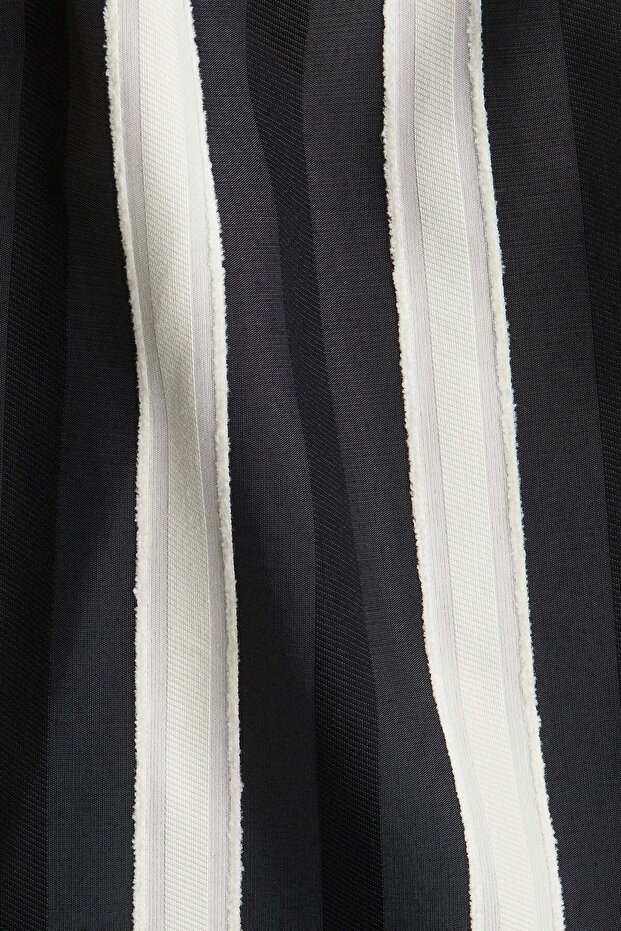 شورت منسوج بنمط دوبي - 4