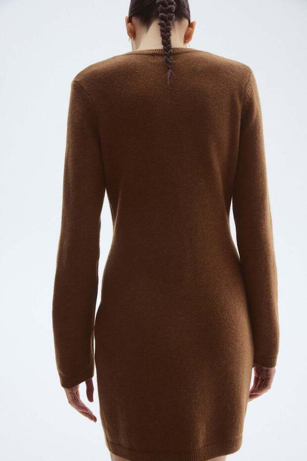 فستان محبوك بأزرار أمامية - 5