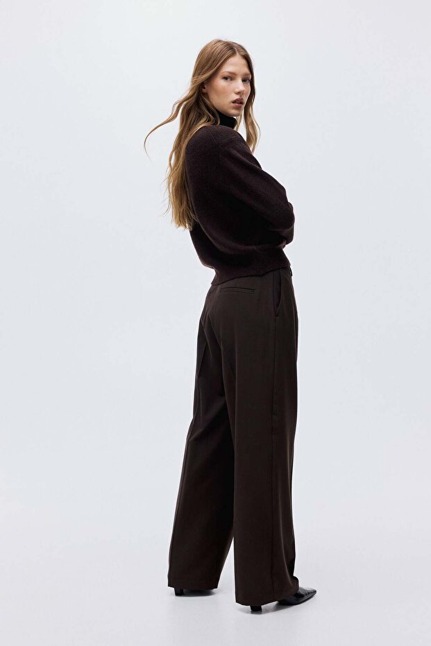 Wide tailored trousers