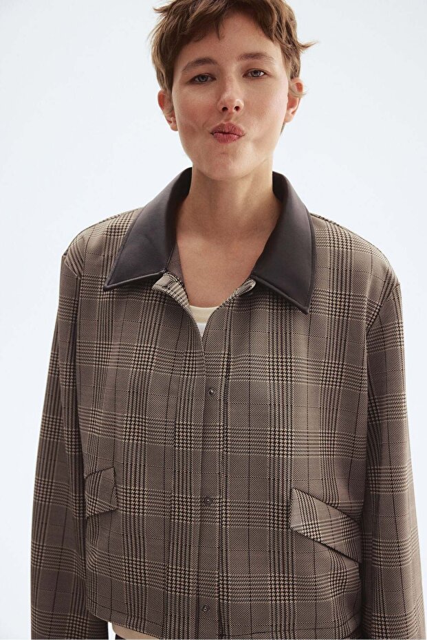 سترة ذات ياقة مبطنة - 2