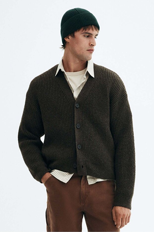 Loose Fit Rib-knit cardigan