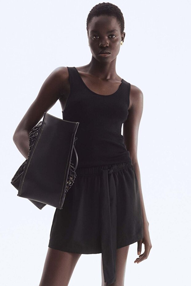 شورت برباط من قماش التويل - 1