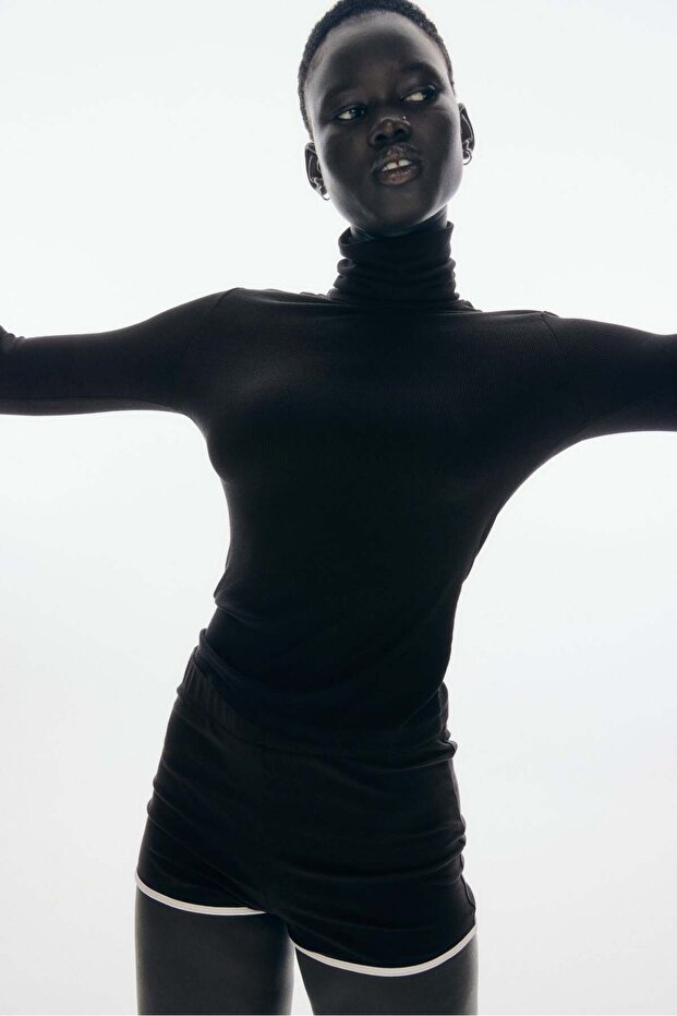 بلوزة بياقة بولو مضلعة - 5