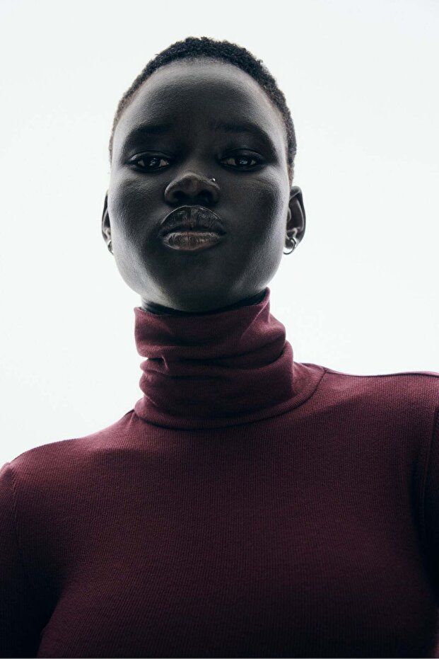 بلوزة بياقة بولو مضلعة - 1