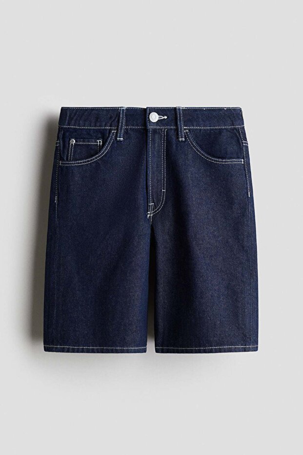 Loose-fit denim shorts