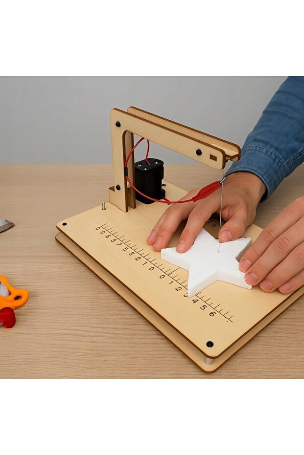 Machine for cutting polystyrene and foam, with heated wire, battery powered - 8