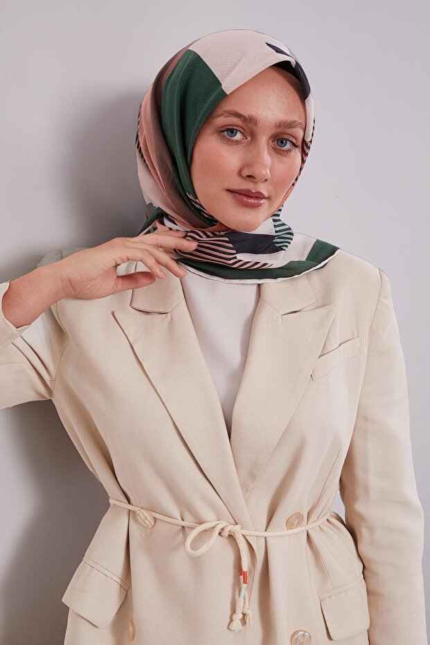 وشاح قطني بنمط هندسي زمردي - 2