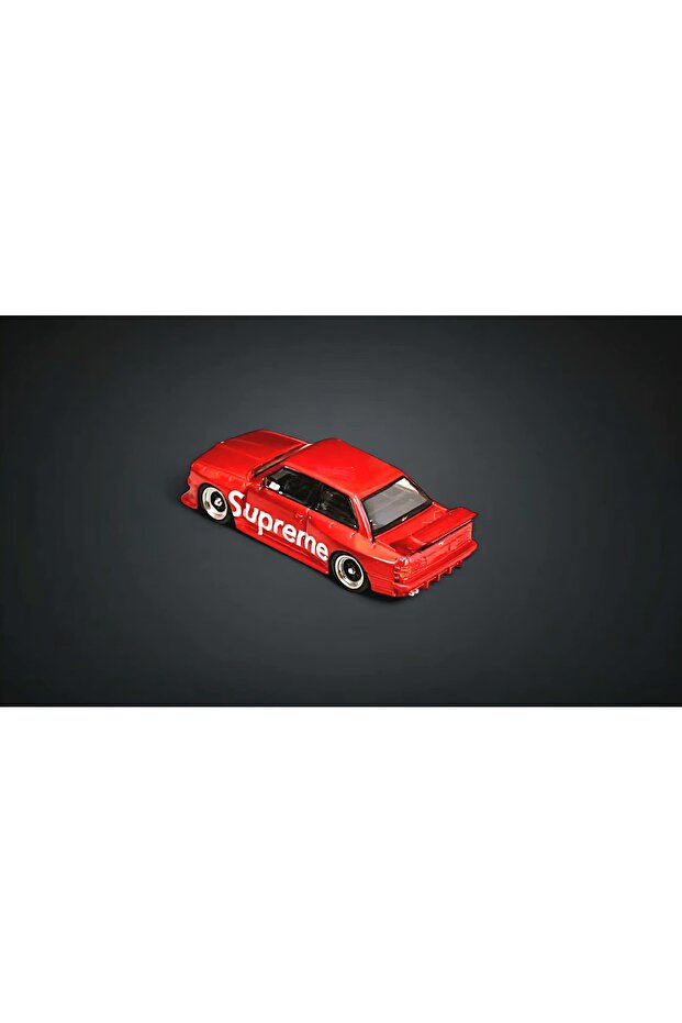 Modelul E30 Supreme Street Weapon - 2