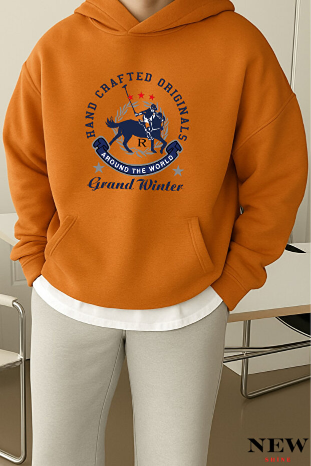 سويت شيرت مطبوع عليه Grand Winter
