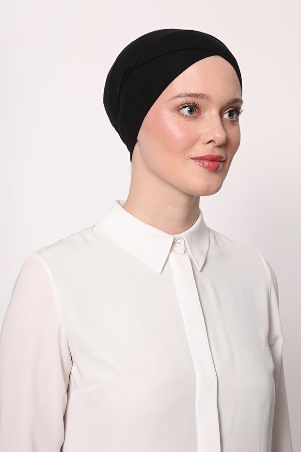 Siyah Pratik Çapraz Bone - 1