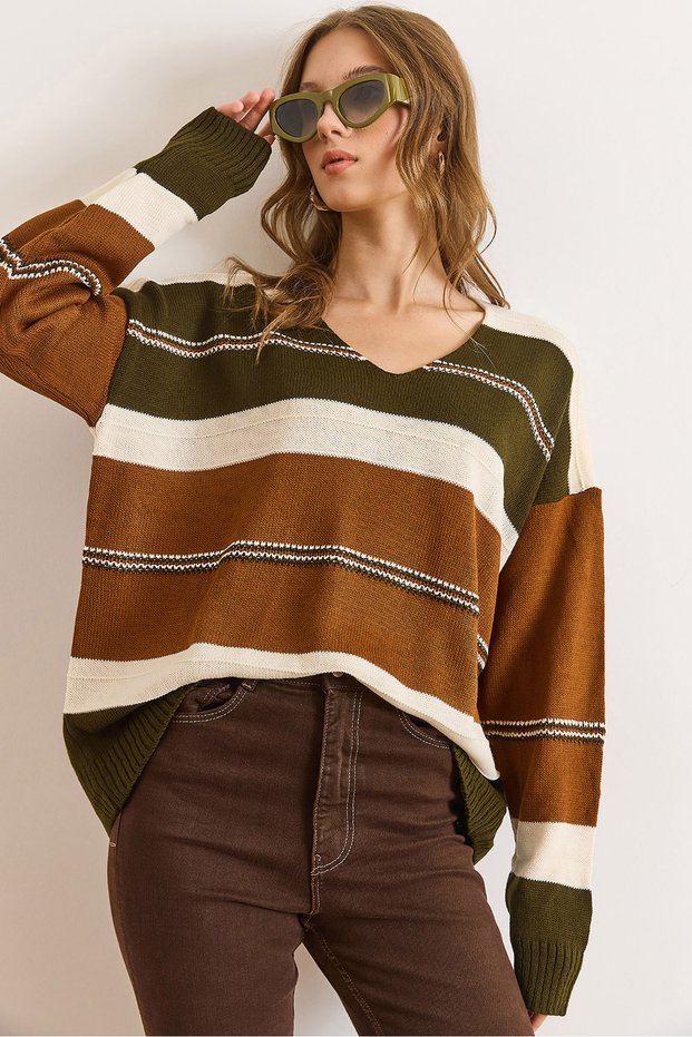 Women's Khaki V-Neck Color Block Knitwear Sweater Kzk-19001024