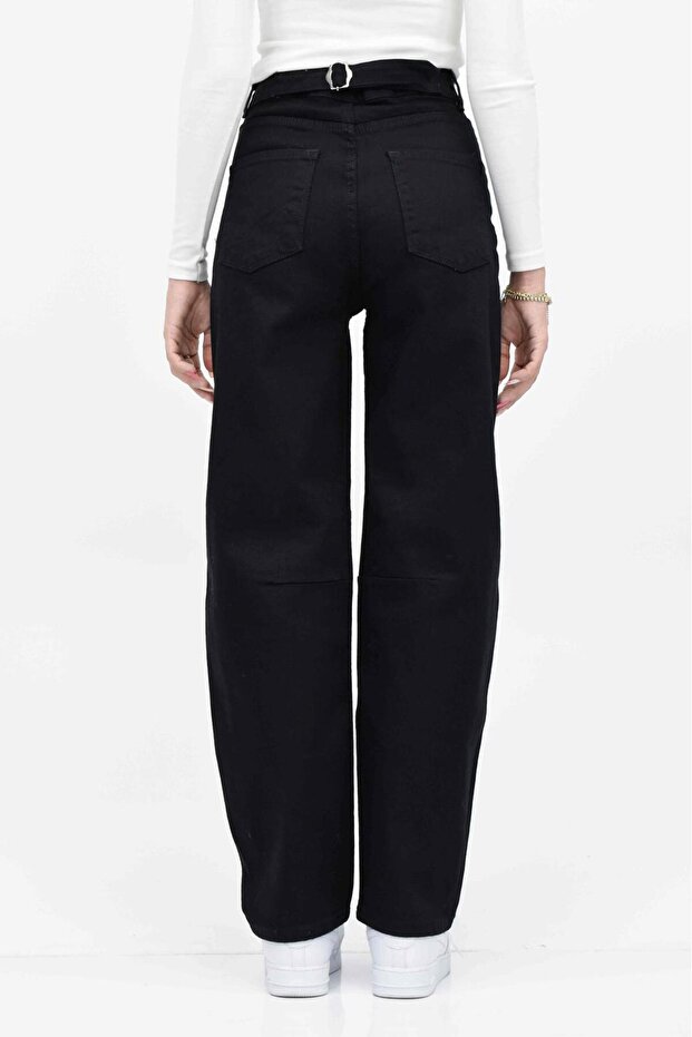 Milano Women's Back Buckle Belt Detailed Baggy Jeans