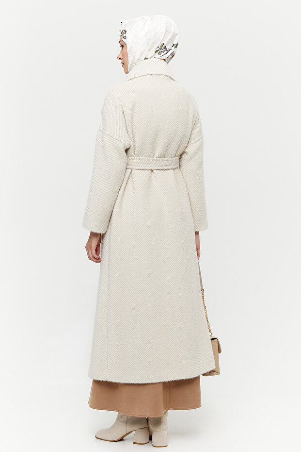 Mendil Yakalı Düğmeli Manto - 6