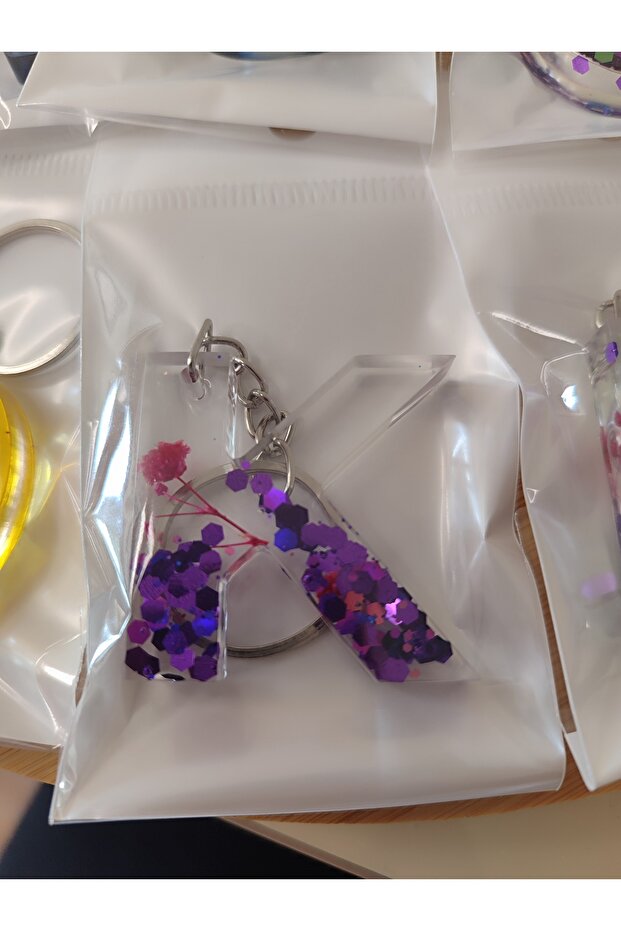 سلسلة مفاتيح على شكل حرف - 3