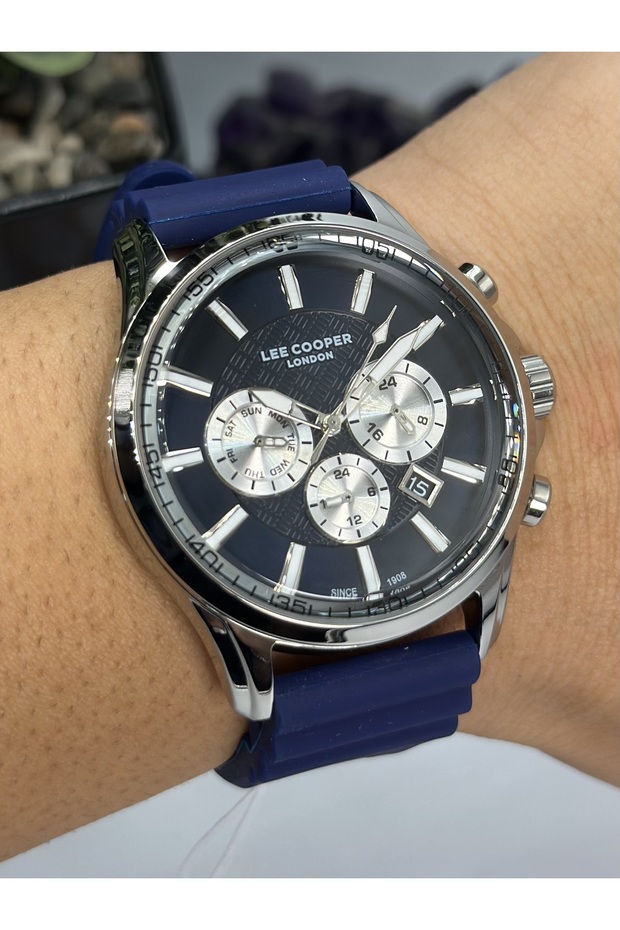 New Season Men's Wristwatch - Multifunctional, with Day and Date Calendar