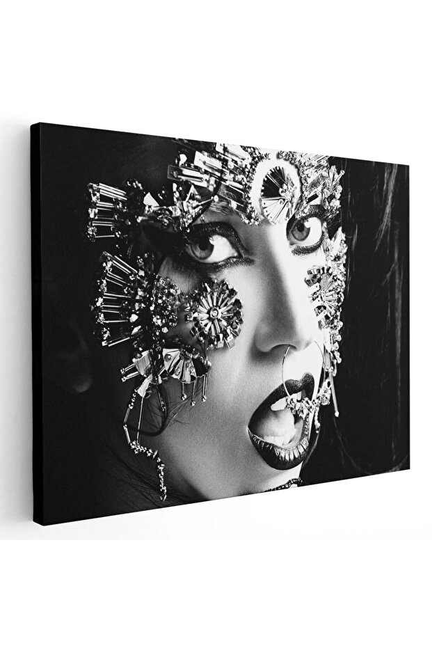 Lady Gaga singer, code 2278 - 1