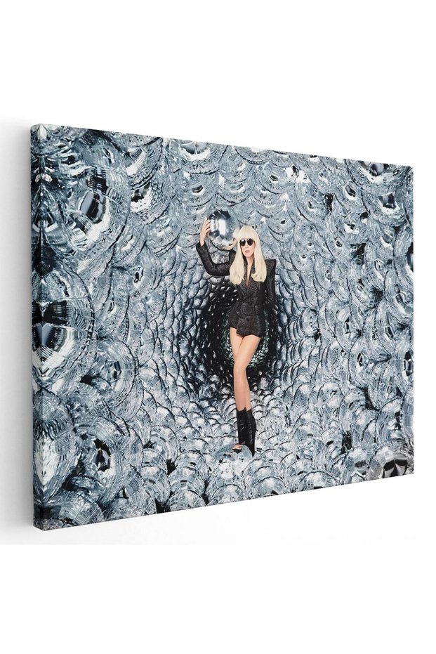 Lady Gaga cantareata, cod 2270