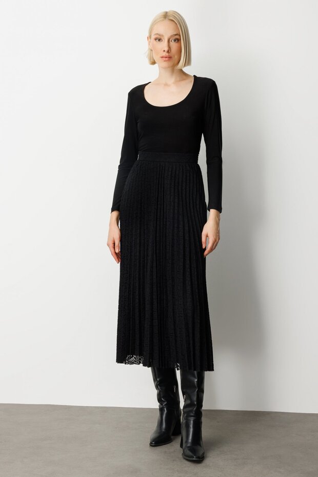 Dantelli Piliseli Etek - 1