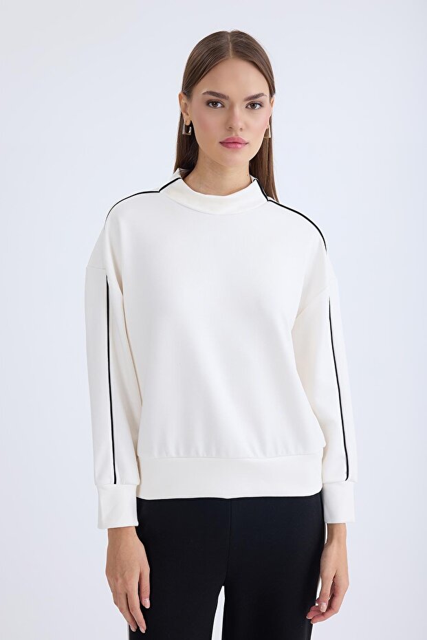 Dik Yaka Kenarı Şeritli Bluz - 5