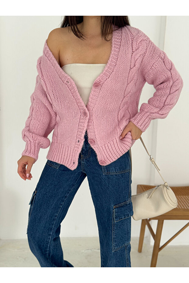 كارديجان ناعم للغاية بأربعة أزرار وياقة على شكل حرف V - 4