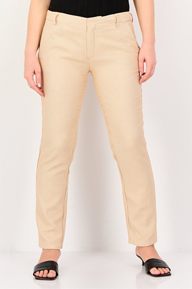 Women Cigarette Fit Diamond Pattern Chino Pants, Multicolor