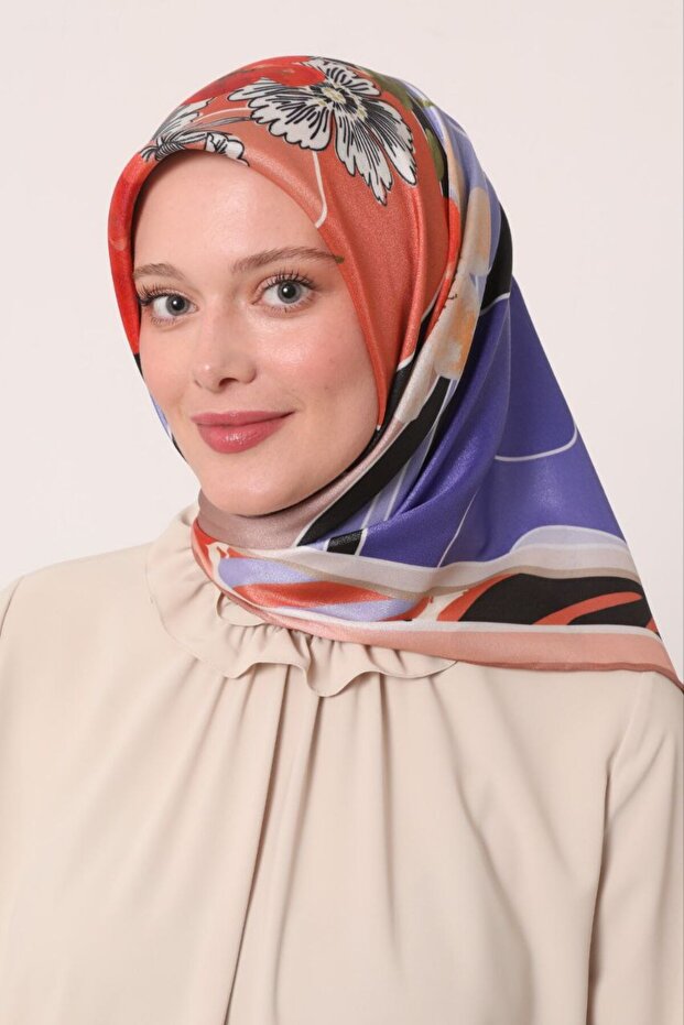 وشاح كريستالي لامع بنمط باتيك مزهر - 1