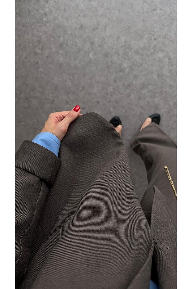 سترة بنية اللون بزر واحد فاخرة - 5