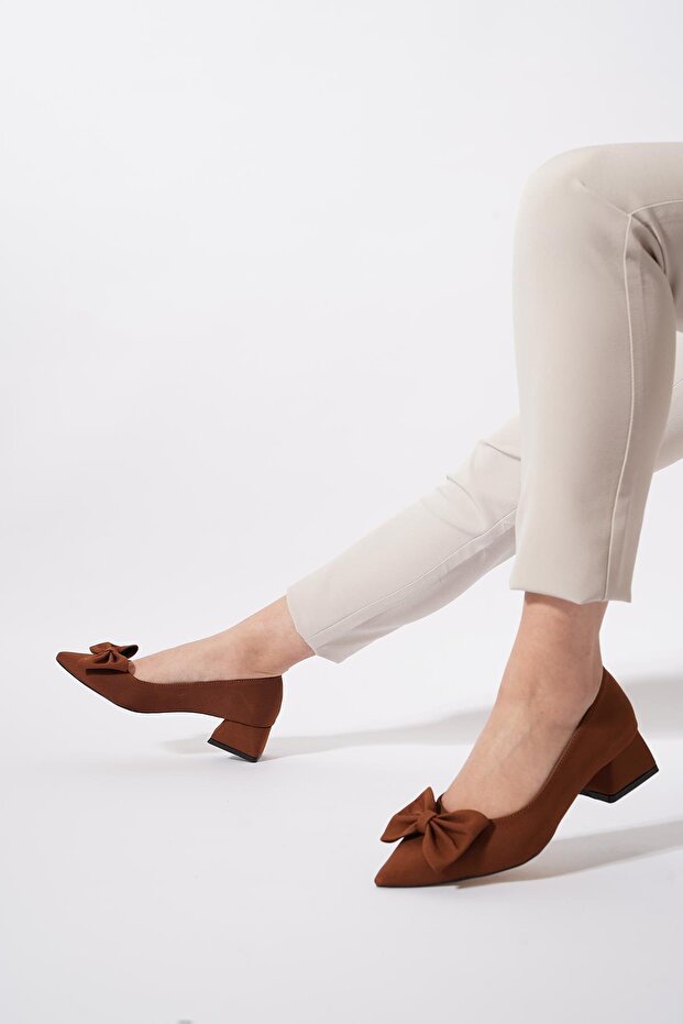 Pantofi de damă Floret Bow cu toc mic, maro