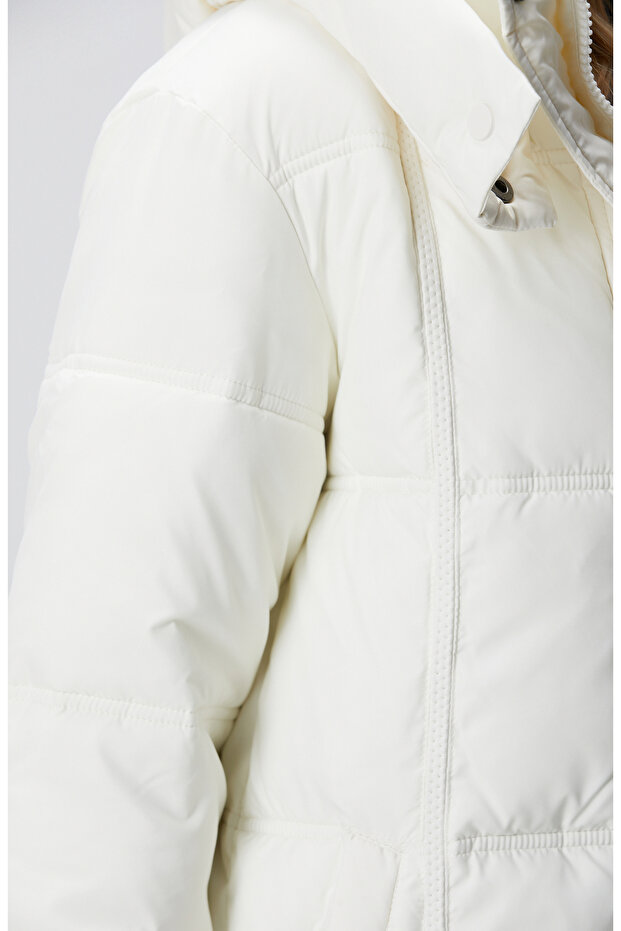 Kırık Beyaz Kaban - 6