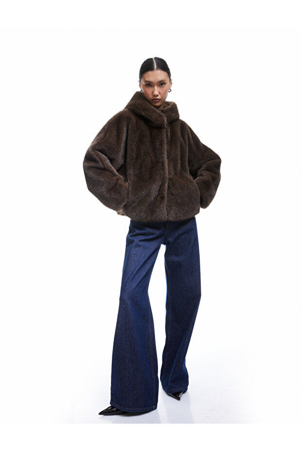 Oversize Faux Fur Coat with Hood and Pockets