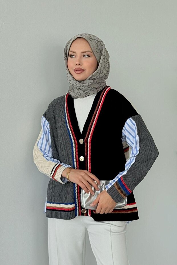 سترة تريكو من إستر باللون الأسود