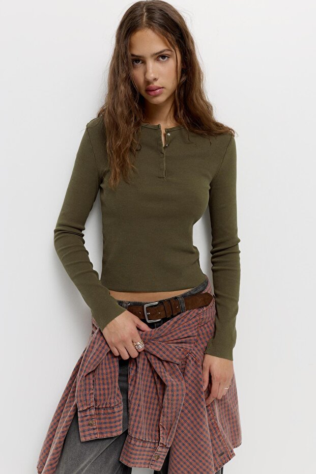 Düğmeli yaka tişört - 2