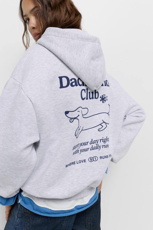 Köpek grafikli kapüşonlu sweatshirt - 5